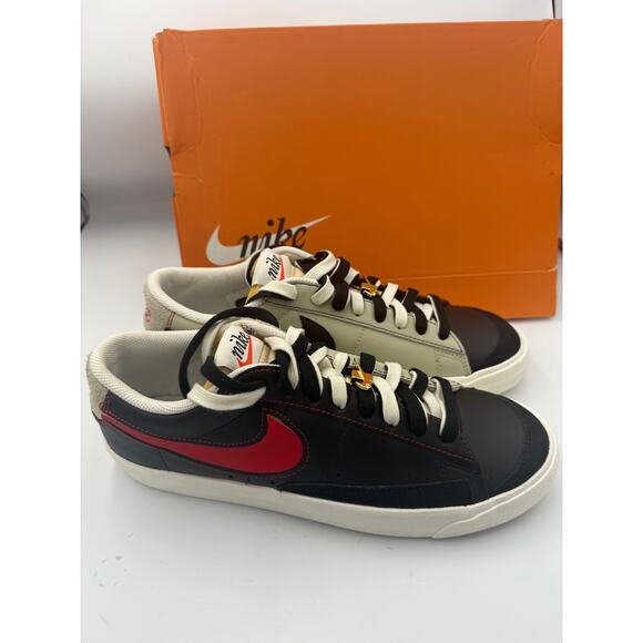 Nike Blazer Low 77 Black/Red/White - Size 9.5 (Men's) - Picture 1 of 8